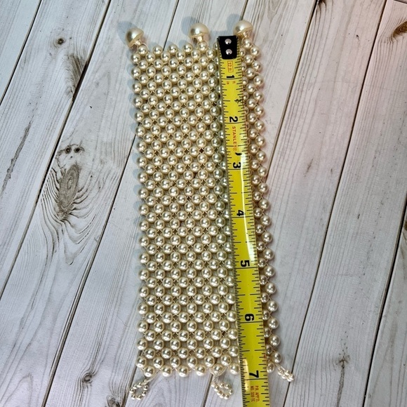 Vintage Faux Pearl Wide Stretch Bracelet Button Cuff - Picture 4 of 5